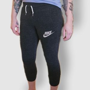Nike Vintage 3/4 length Joggers (660003)